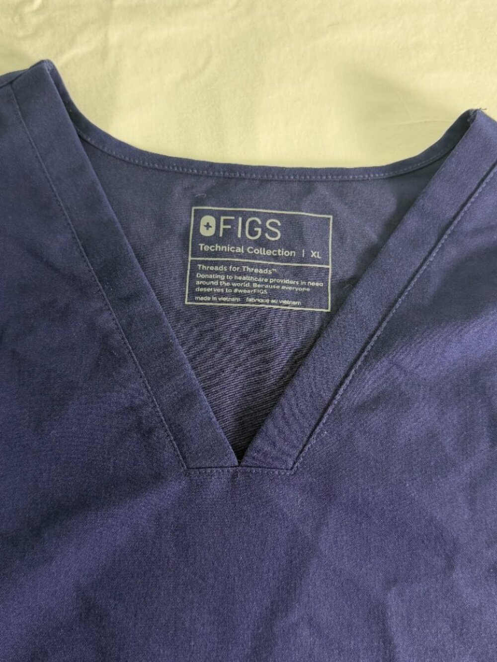 FIGS Navy Blue Scrub Top XL Technical Collection Medical Uniform V Neck - Picture 4 of 5